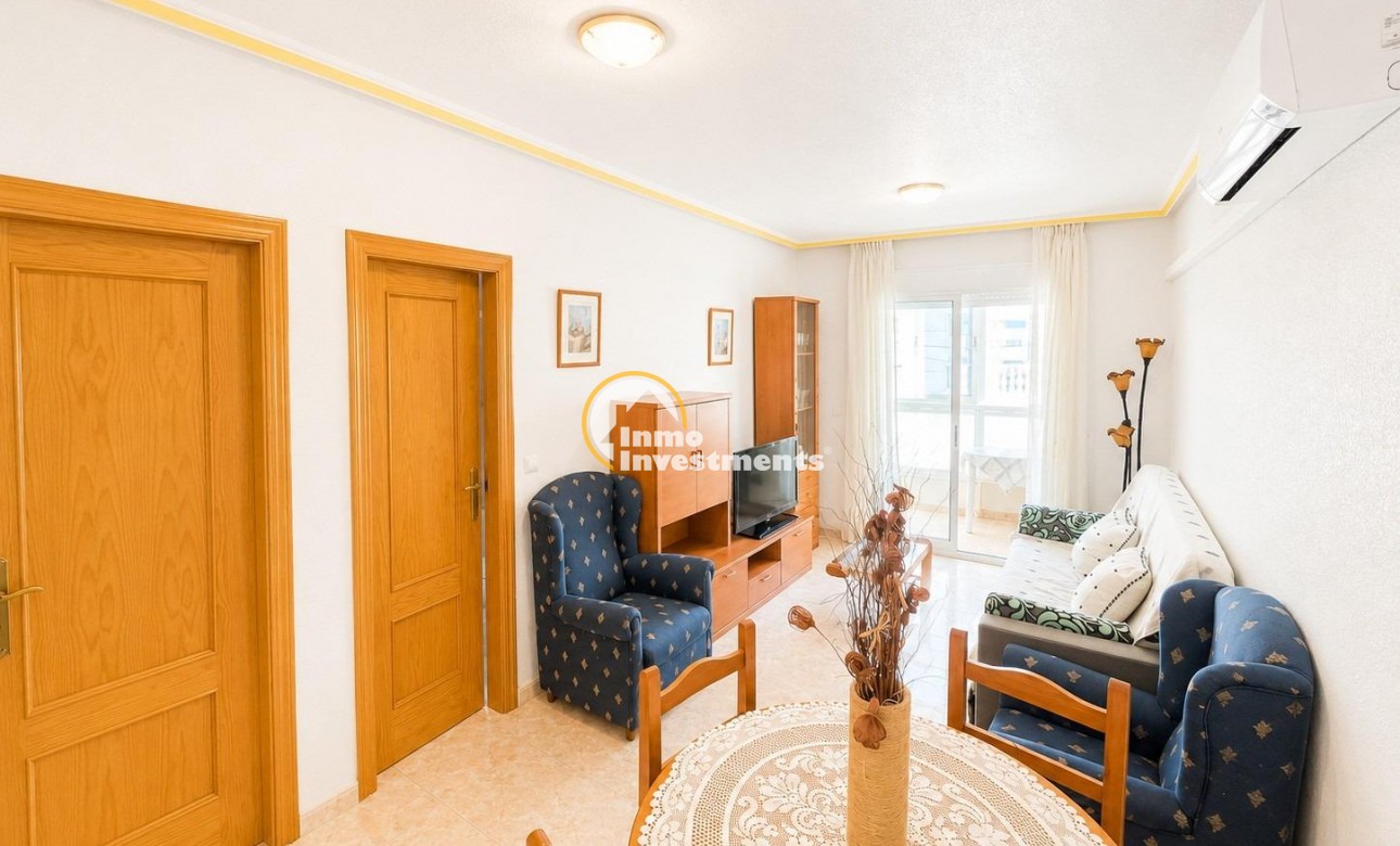 Resale - Apartment - Torrevieja - Estacion de autobuses
