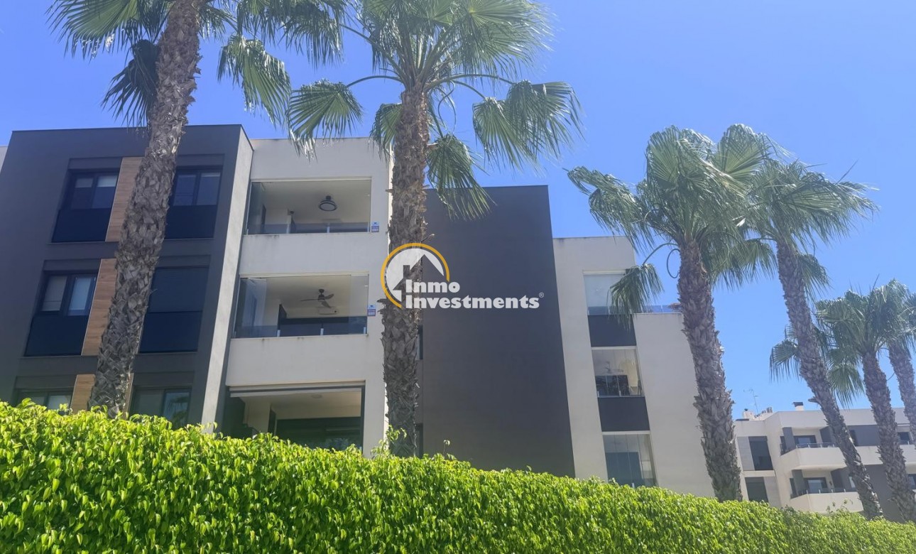 Resale - Apartment - Los Altos