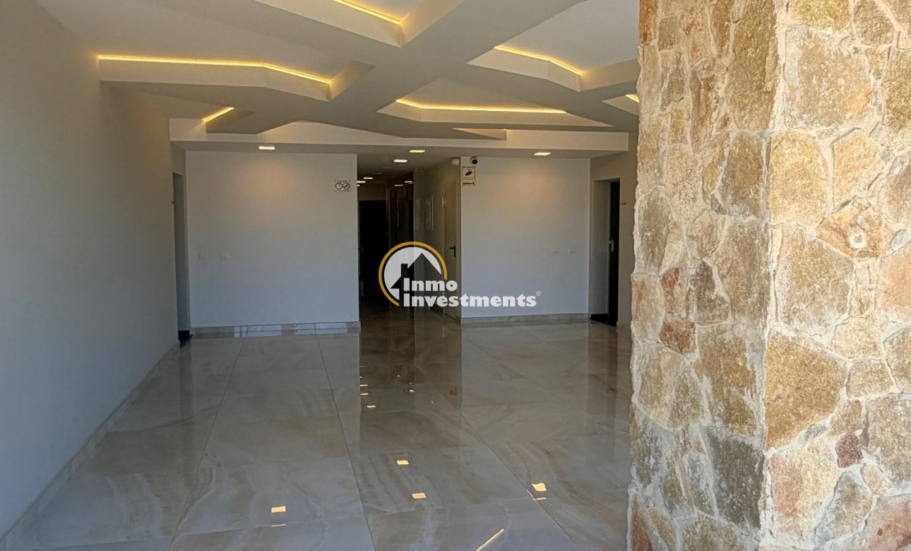 Resale - Apartment - Los Altos