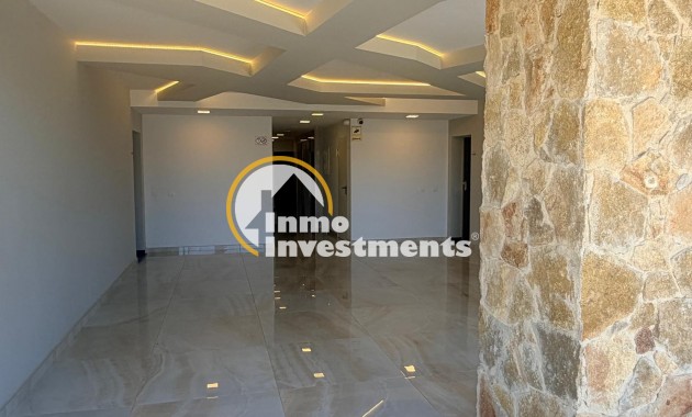 Resale - Apartment - Los Altos