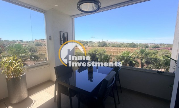 Resale - Apartment - Los Altos