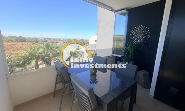 Resale - Apartment - Los Altos
