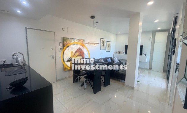 Resale - Apartment - Los Altos