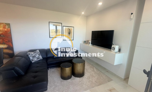 Resale - Apartment - Los Altos