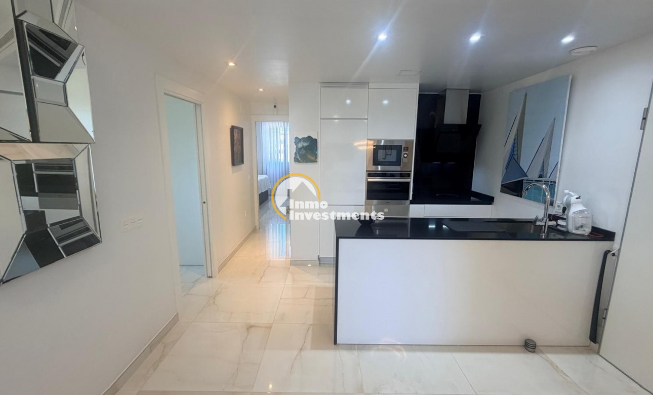 Resale - Apartment - Los Altos