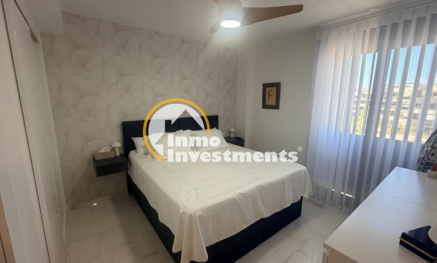 Resale - Apartment - Los Altos