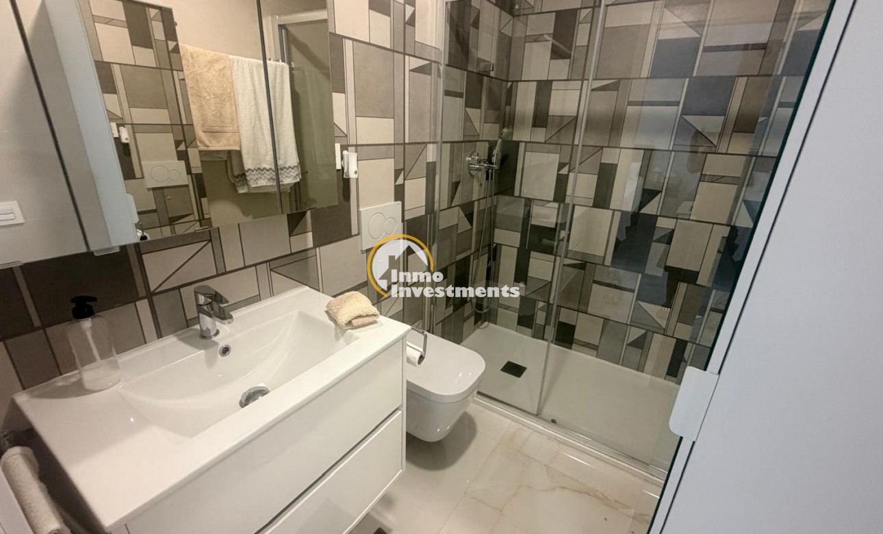 Resale - Apartment - Los Altos
