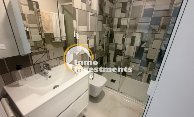 Resale - Apartment - Los Altos