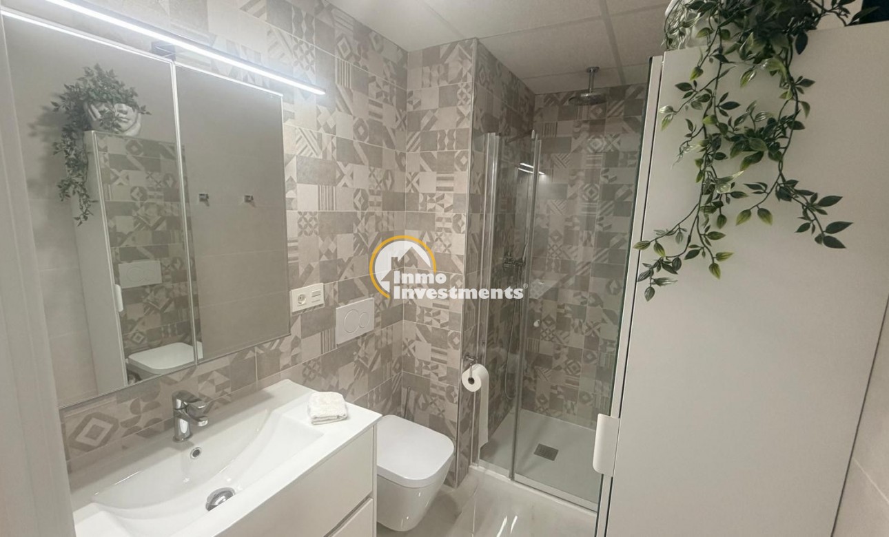 Resale - Apartment - Los Altos