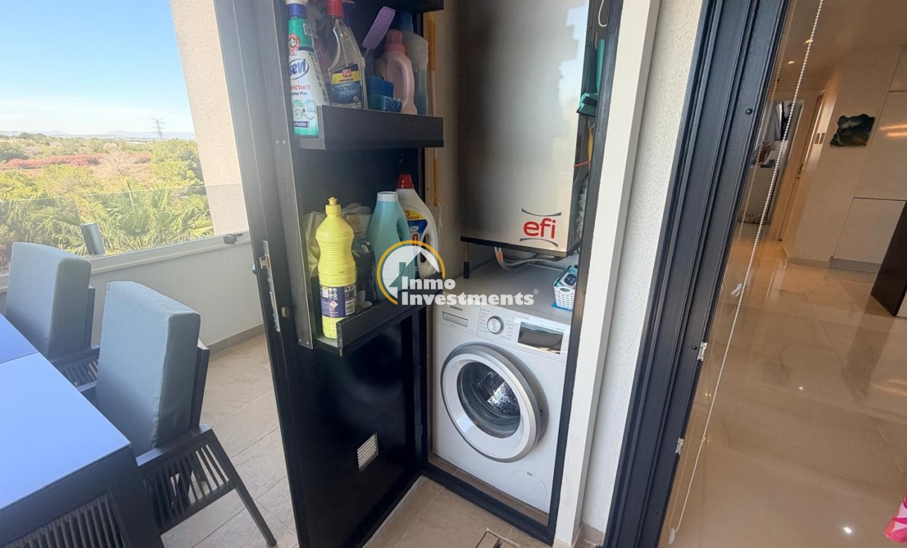 Resale - Apartment - Los Altos