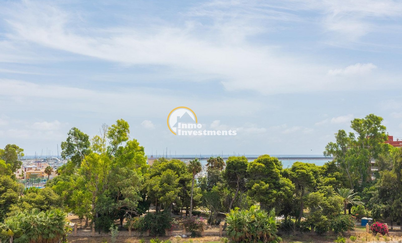 Resale - Apartment - Torrevieja - Acequion