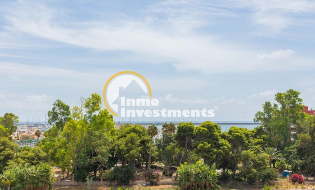 Resale - Apartment - Torrevieja - Acequion