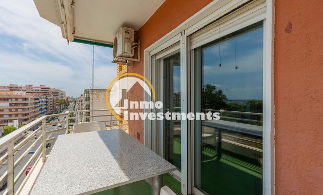 Resale - Apartment - Torrevieja - Acequion
