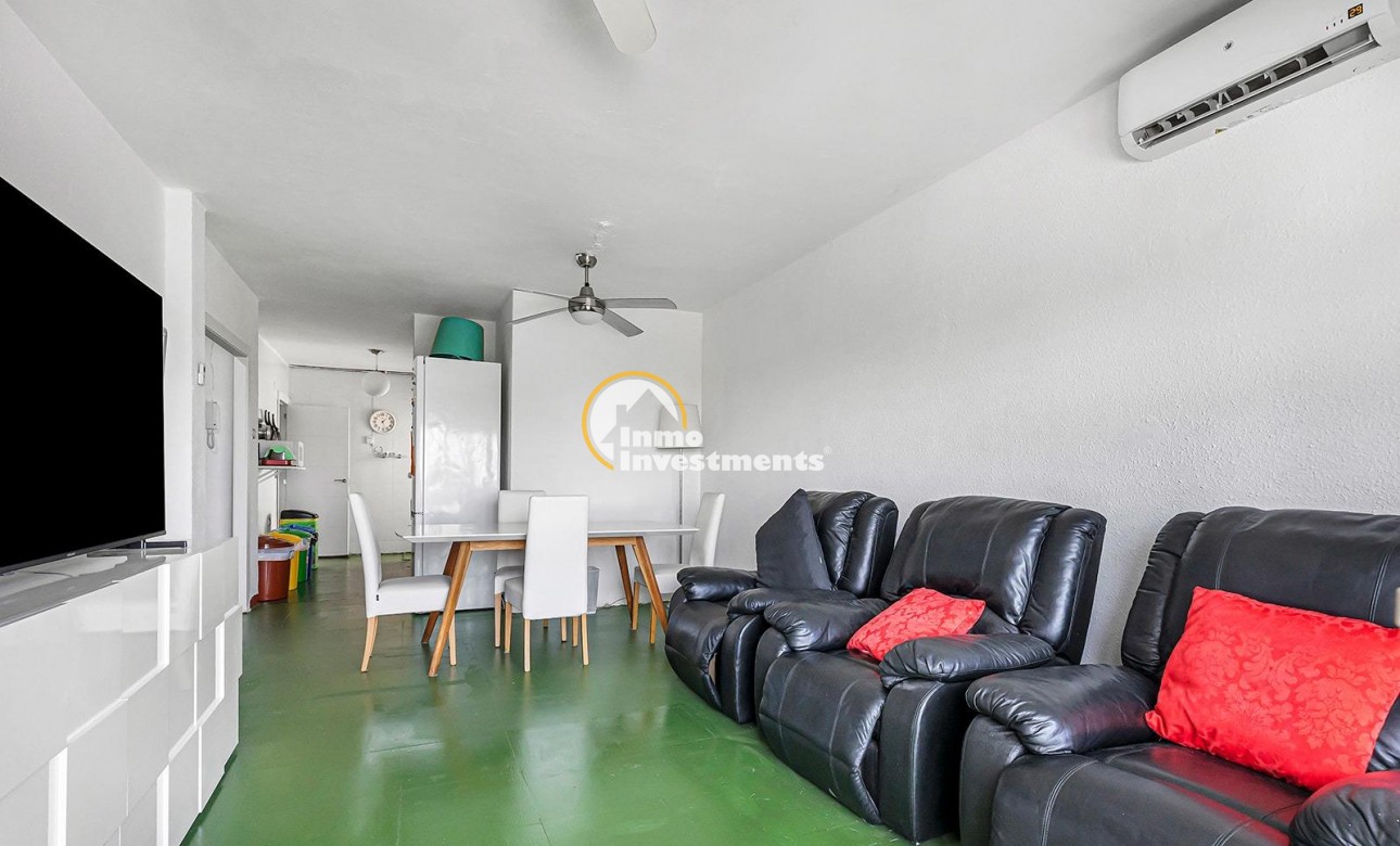 Resale - Apartment - Torrevieja - Acequion