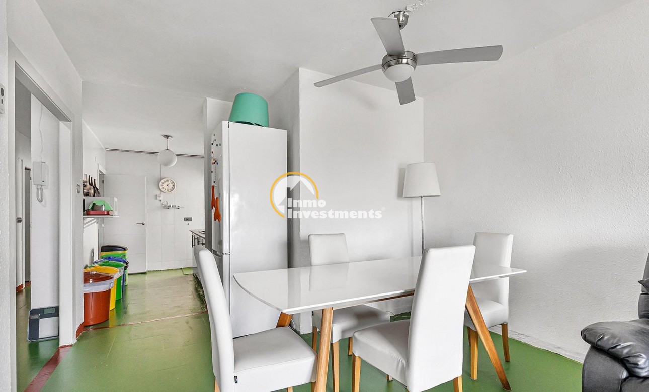 Resale - Apartment - Torrevieja - Acequion