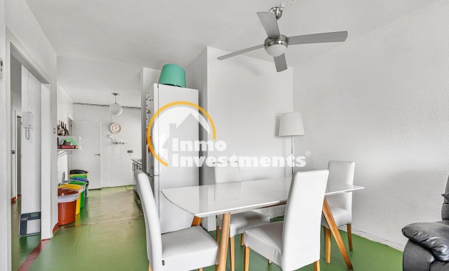 Resale - Apartment - Torrevieja - Acequion