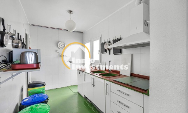 Resale - Apartment - Torrevieja - Acequion