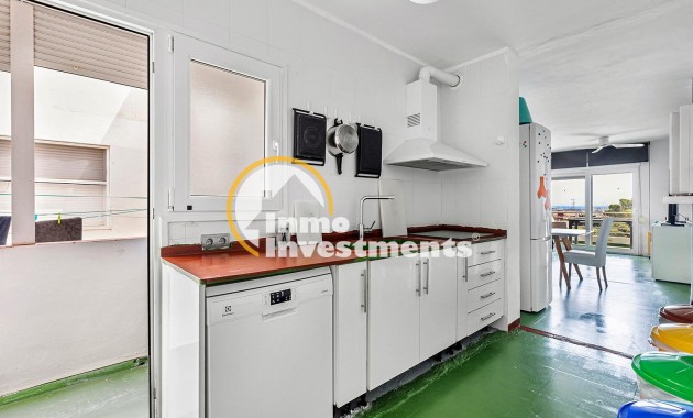 Resale - Apartment - Torrevieja - Acequion