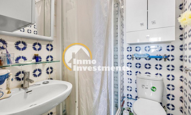 Resale - Apartment - Torrevieja - Acequion