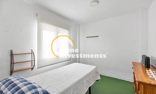 Resale - Apartment - Torrevieja - Acequion