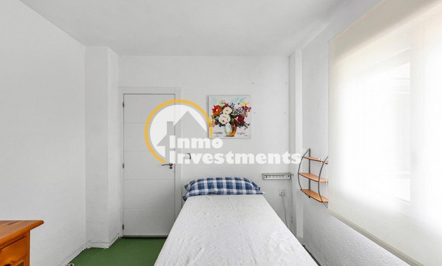 Resale - Apartment - Torrevieja - Acequion
