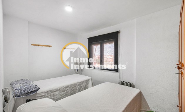 Resale - Apartment - Torrevieja - Acequion