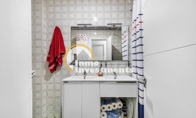 Resale - Apartment - Torrevieja - Acequion