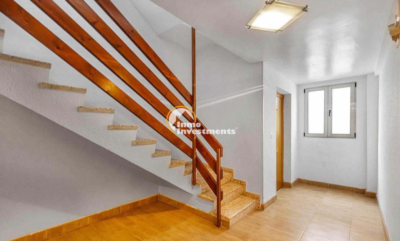 Resale - Apartment - Torrevieja - Acequion