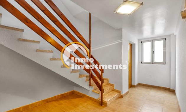 Resale - Apartment - Torrevieja - Acequion