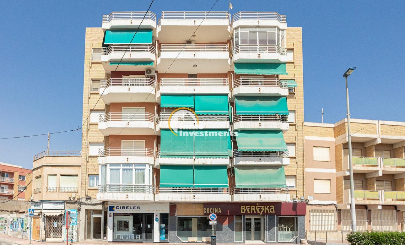 Resale - Apartment - Torrevieja - Acequion