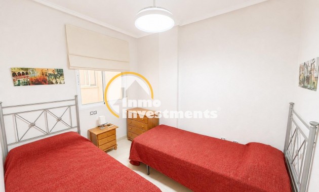 Resale - Apartment - Torrevieja - Estacion de autobuses