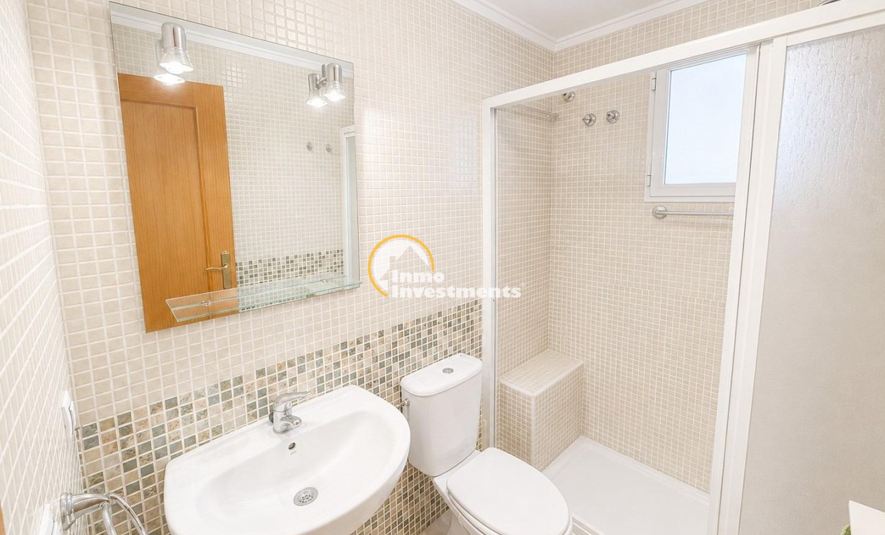 Resale - Apartment - Torrevieja - Estacion de autobuses