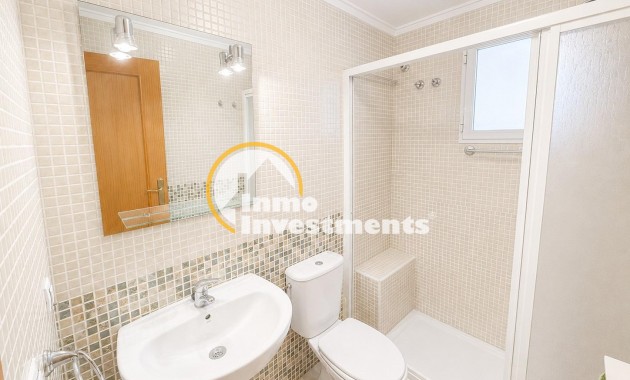 Resale - Apartment - Torrevieja - Estacion de autobuses