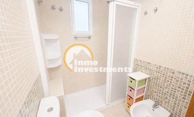 Resale - Apartment - Torrevieja - Estacion de autobuses