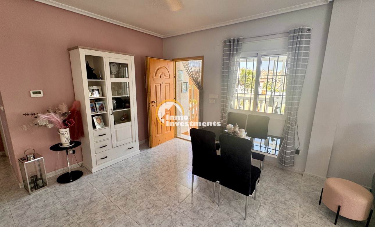 Resale - Villa - Bigastro