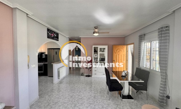 Resale - Villa - Bigastro