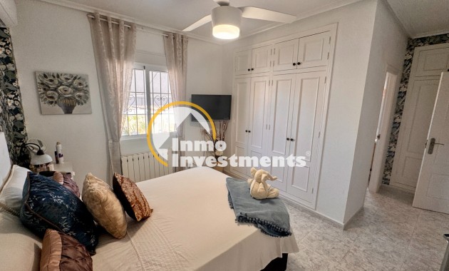 Resale - Villa - Bigastro