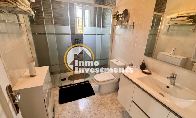 Resale - Villa - Bigastro