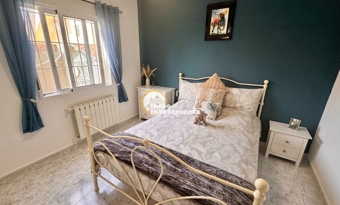 Resale - Villa - Bigastro
