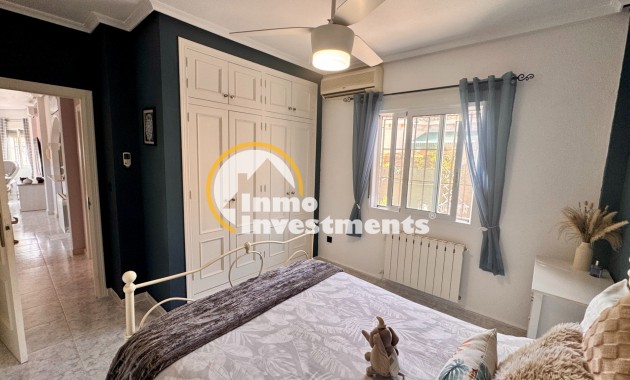 Resale - Villa - Bigastro