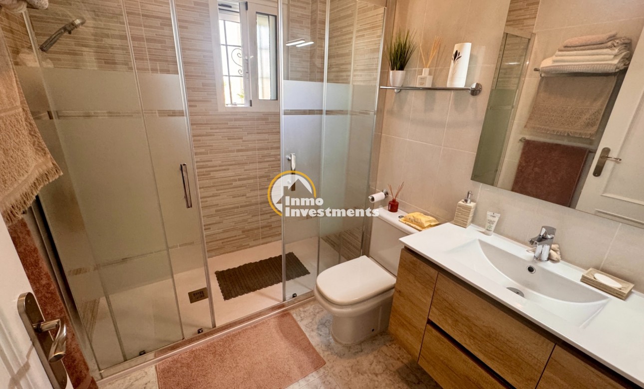 Resale - Villa - Bigastro