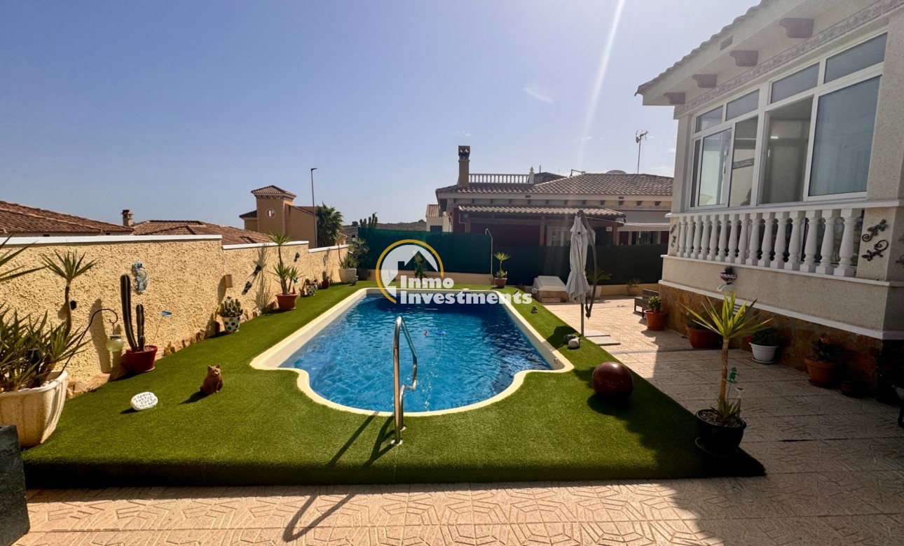 Resale - Villa - Bigastro