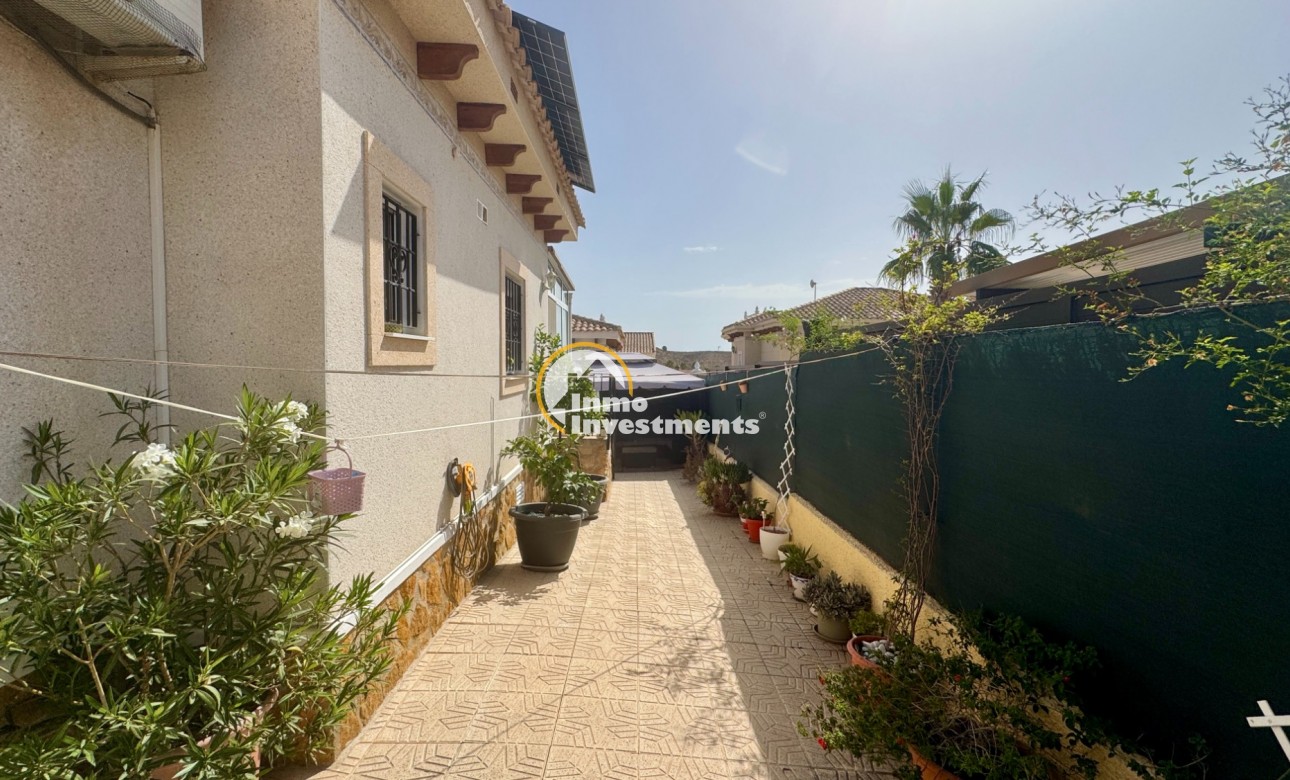 Resale - Villa - Bigastro