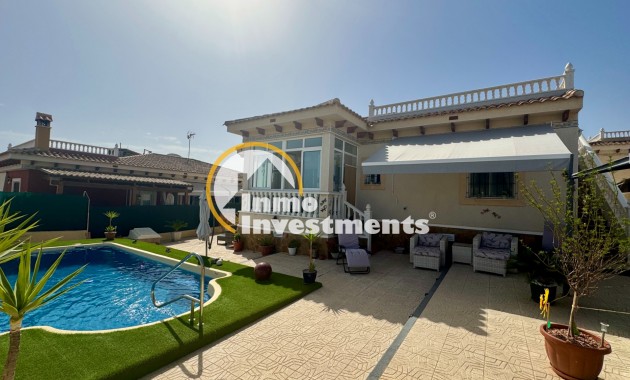 Resale - Villa - Bigastro