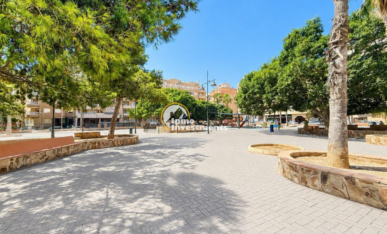 Resale - Apartment - Torrevieja - Playa del Cura