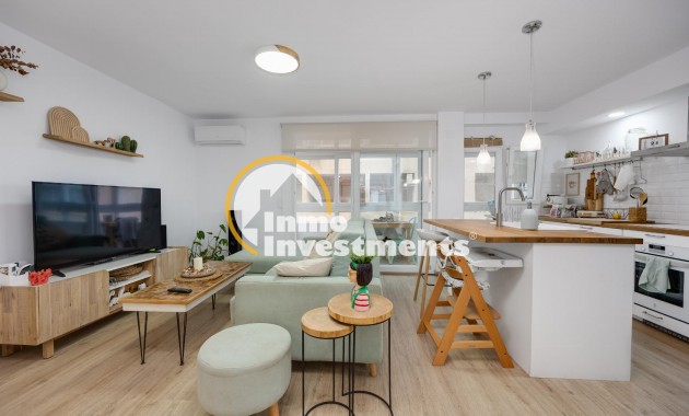 Resale - Apartment - Torrevieja - Playa de los Naufragos