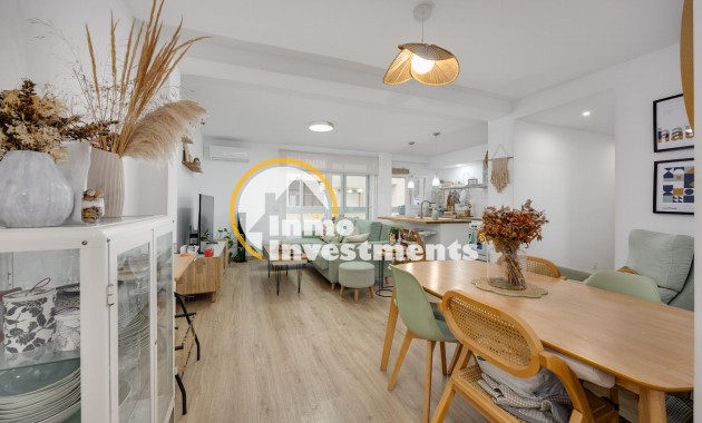Resale - Apartment - Torrevieja - Playa de los Naufragos