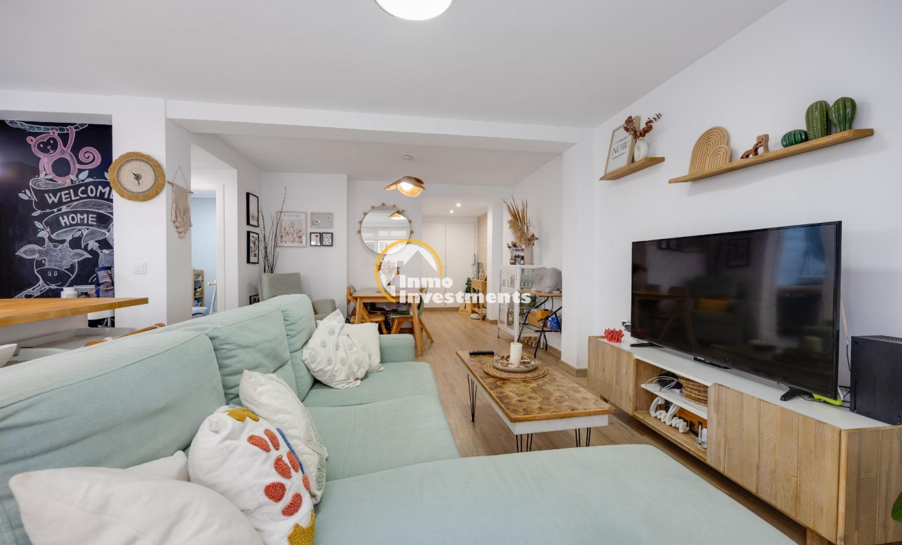 Resale - Apartment - Torrevieja - Playa de los Naufragos