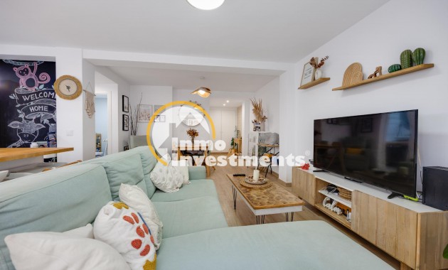 Resale - Apartment - Torrevieja - Playa de los Naufragos