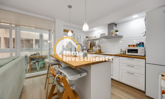 Resale - Apartment - Torrevieja - Playa de los Naufragos